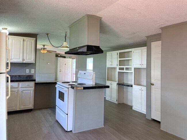 Foto del edificio - 225 Hillsdale Estates Ln