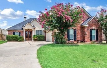 Building Photo - 768 Hackberry Dr