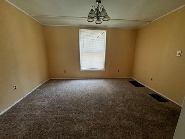 Dining room - 301 S Pleasant St