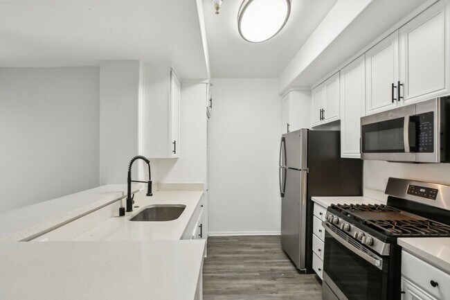 Foto del interior - 1865 North Fuller Ave