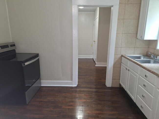 Foto del edificio - 506 E Main St