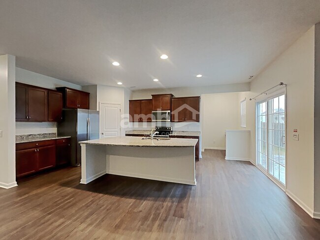 Building Photo - 6615 Park Grove Blvd