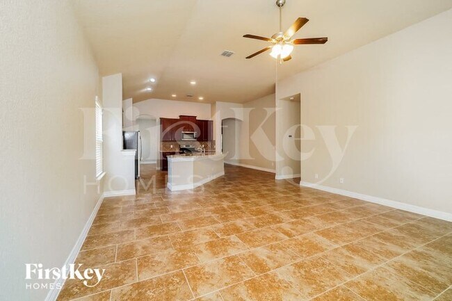 Building Photo - 533 Saddle Vista