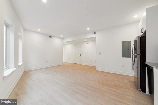 Building Photo - 1643 N 2nd St