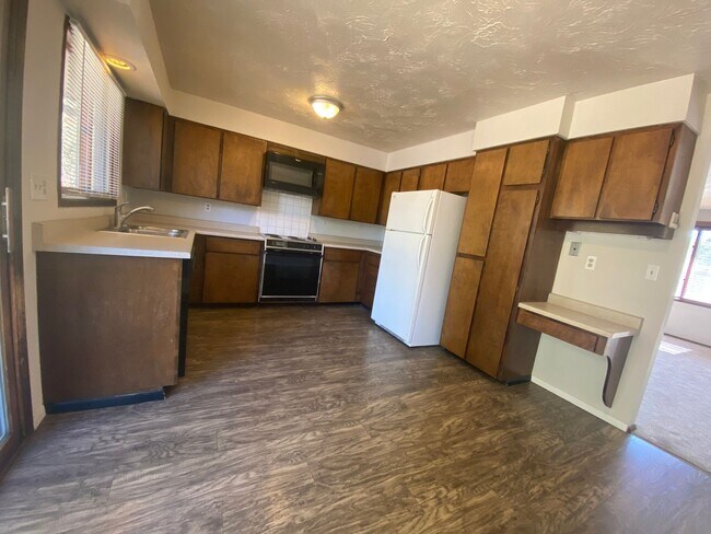 Foto del edificio - 2531-2533 E 27th Ave