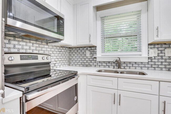 Building Photo - 3575 Fairburn Pl NW