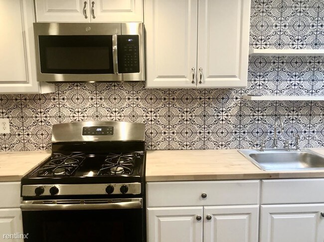 Foto del edificio - 6855 N Franklin St