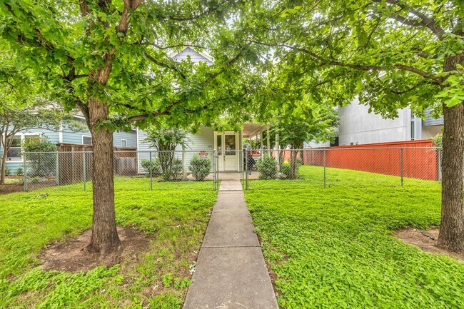 Foto del edificio - 4517 Depew Ave