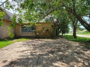 Building Photo - 17423 Ranch Country Rd