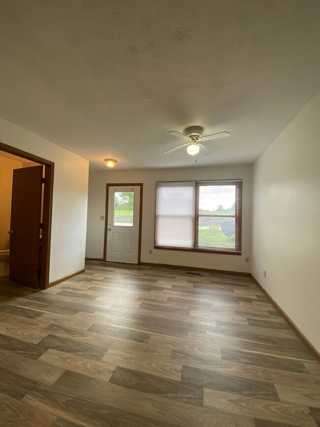 Building Photo - 817 W Wilden Ave