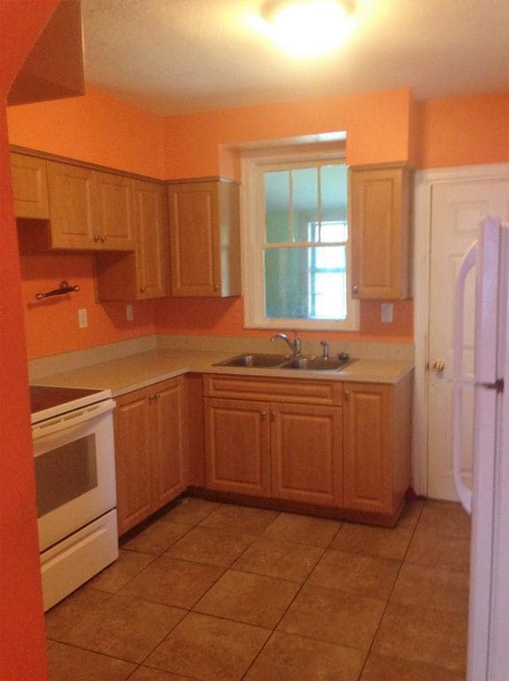 Foto del edificio - 115 Longfellow Blvd