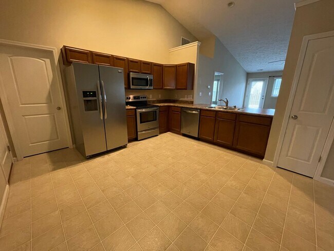 Building Photo - 3 Bedroom Home In Lindberg Village