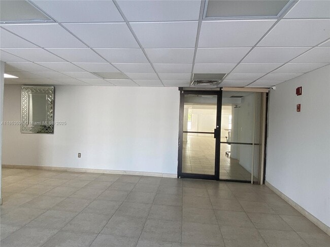 Building Photo - 7921 Byron Ave