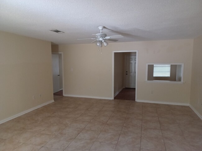 Foto del edificio - Beautiful 3bd/2ba home ready to rent