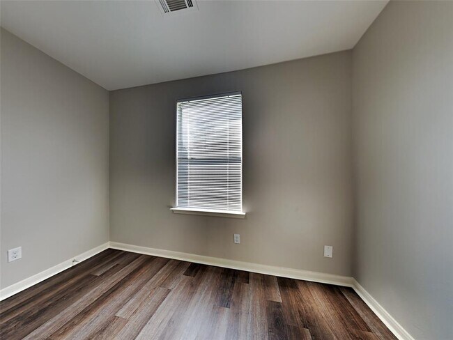 Building Photo - 28870 Llano River Loop