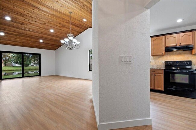 Building Photo - 7813 Roble Lane, Lake Worth, FL 33467