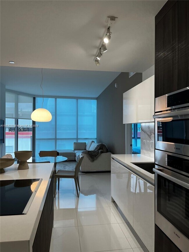 Foto del edificio - 851 NE 1st Ave