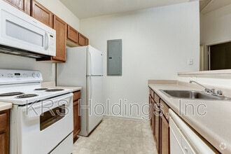 Building Photo - 1420 Hull St