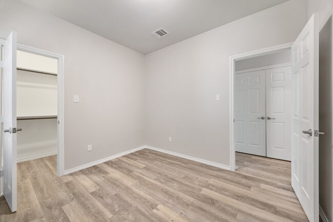 Building Photo - Cooper Landing