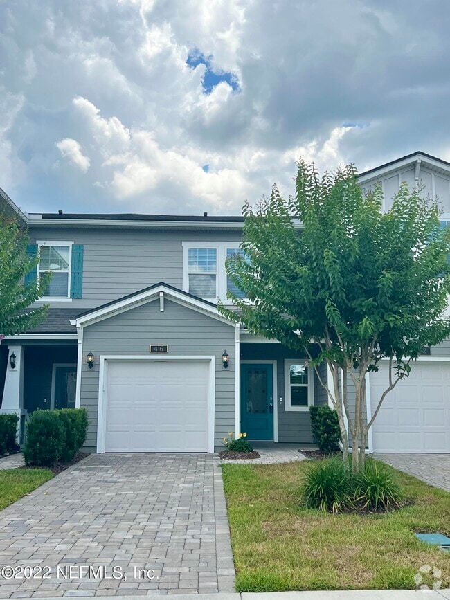 Building Photo - 46 Pindo Palm Dr