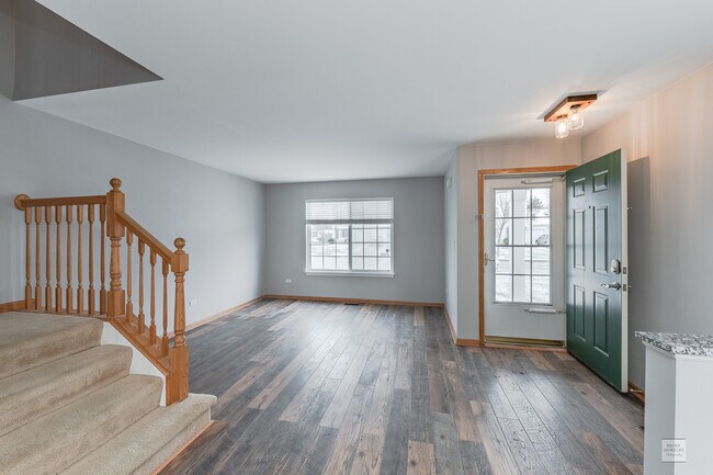 Foto del edificio - 2431 Roxbury Ln