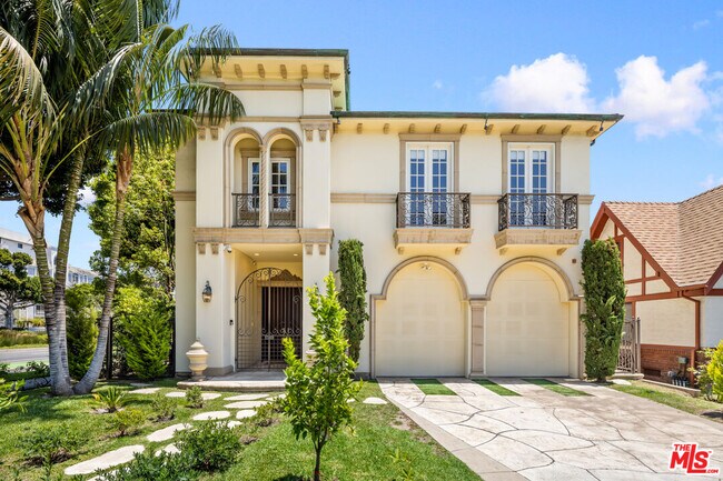 Foto del edificio - 314 N Palm Dr