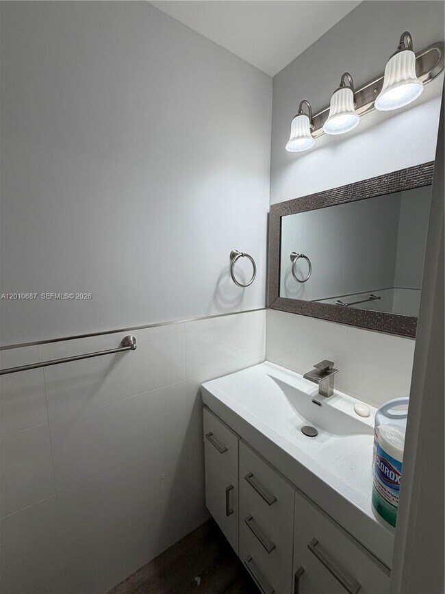 Foto del edificio - 2433 NW 96th St