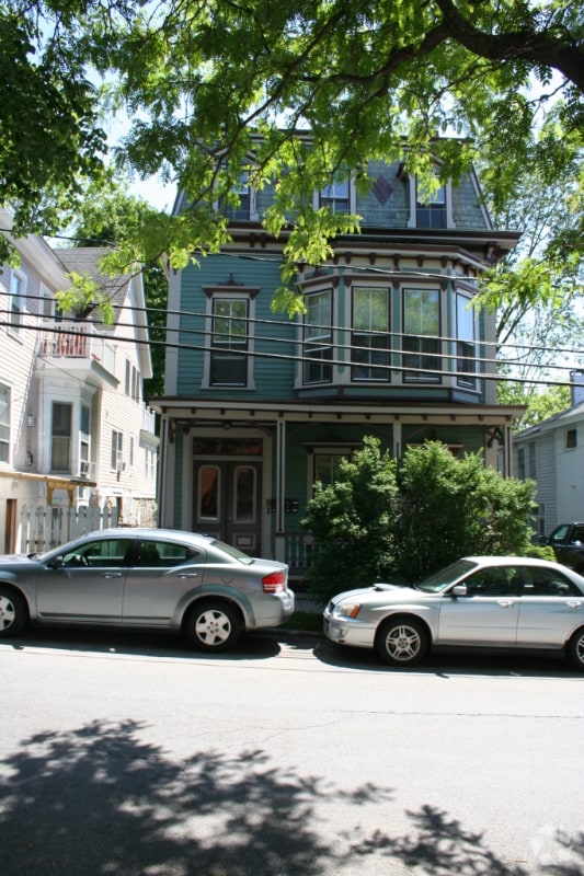 Building Photo - 66 Caroline St