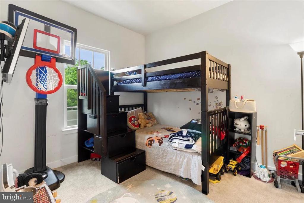 Primary Photo - 9932 Vista Pointe Dr