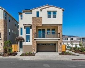 Building Photo - 103 Coral Bell Dr