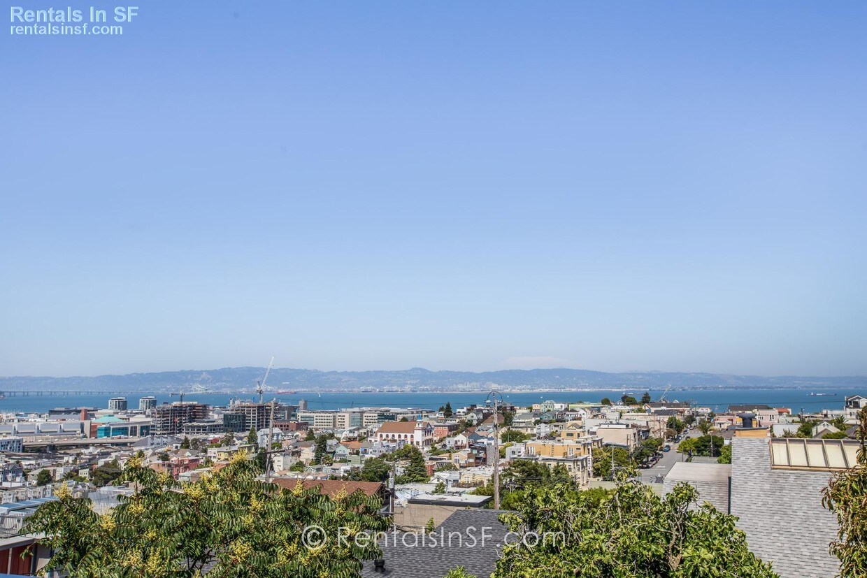 Foto principal - 811 Rhode Island St