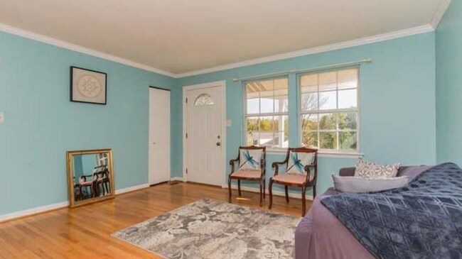 Living room - 25016 Applecross Ter
