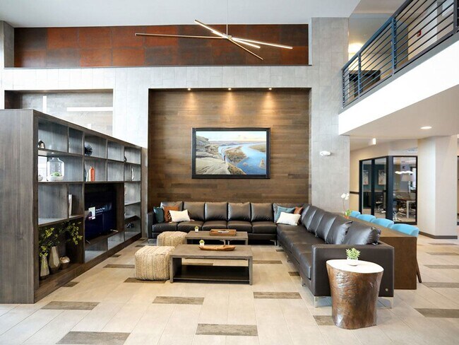 Casa club - Avenue C Apartments