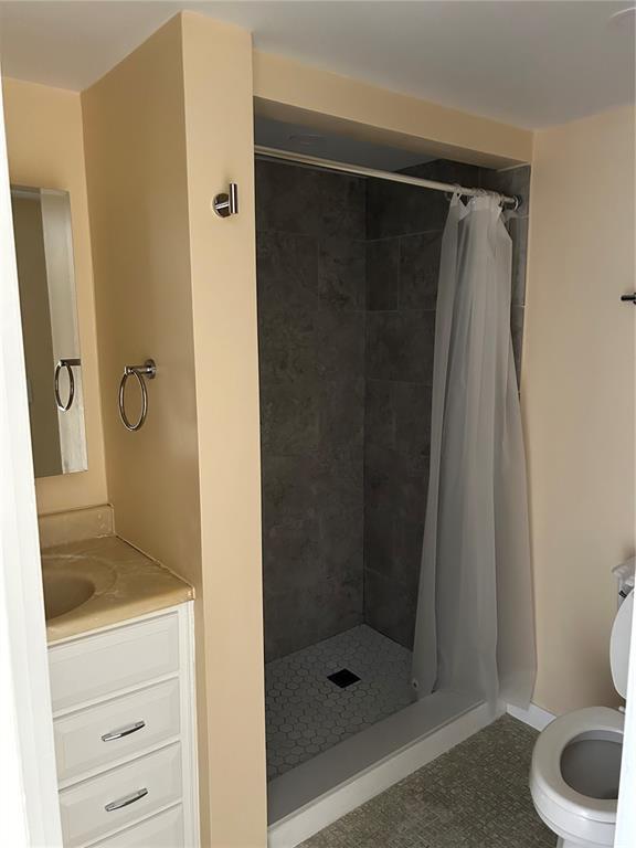 Building Photo - 7910 Colony Cir N