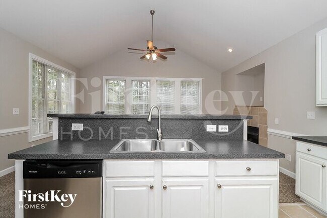 Foto del edificio - 218 Sweetbriar Ct