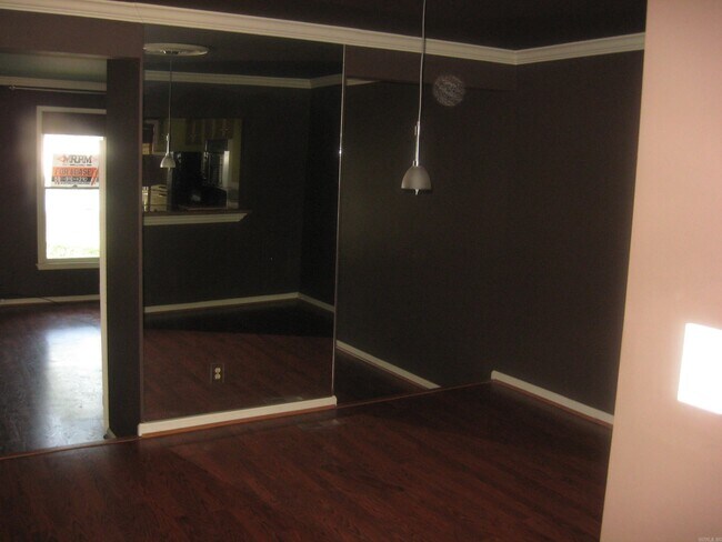Building Photo - 416 N Pierce St
