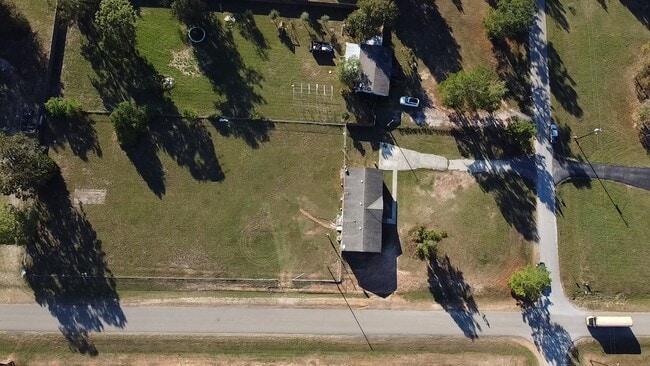 Building Photo - 11720 W Small Oaks Ln