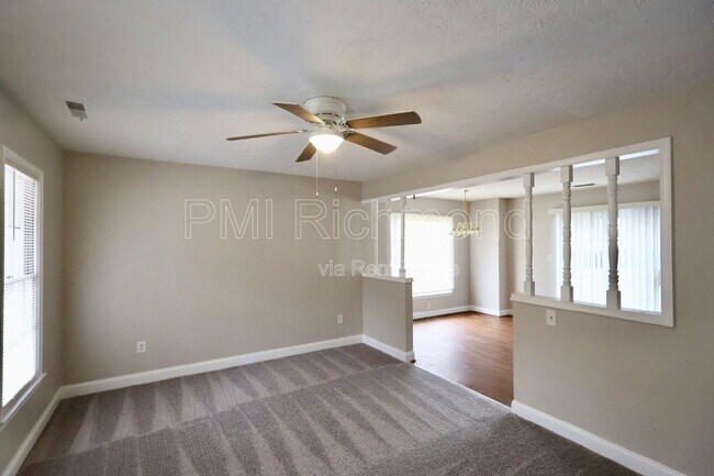 Foto del edificio - 2801 Pine Meadows Cir