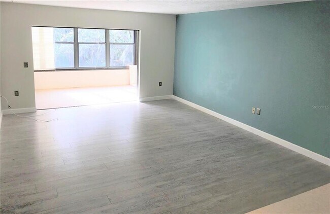 Foto del edificio - 283 Sherwood Dr