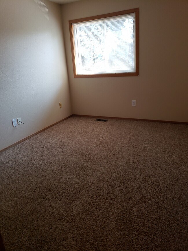Foto del edificio - 3895 Birchwood Dr