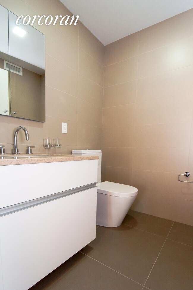 Foto del edificio - 77 E 110th St