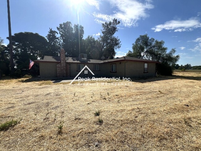 Building Photo - Wonderful 4bd/2ba Yuba City Home!