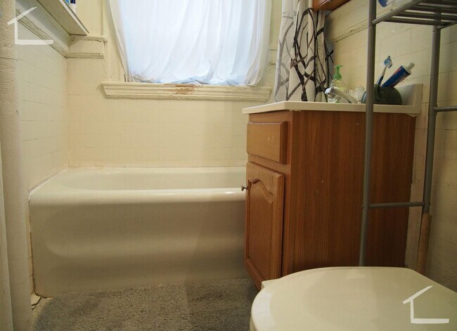 Foto del edificio - Spacious 2  bed splitclose to Fenway Park,...