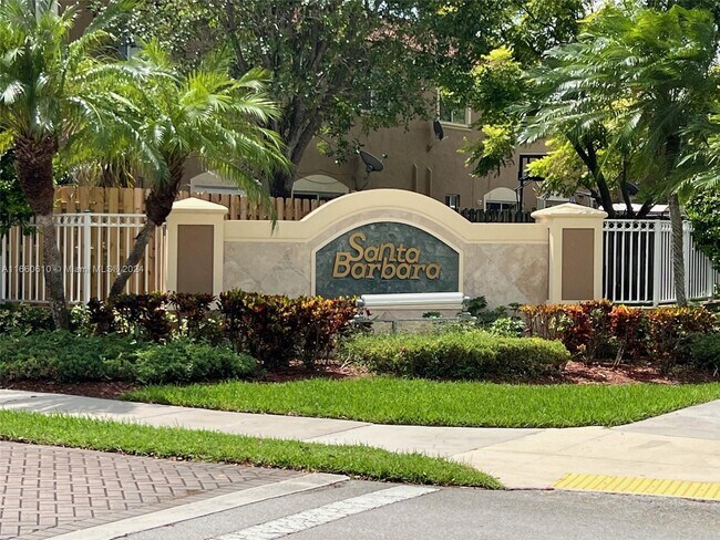 Foto del edificio - 8525 SW 214th Terrace