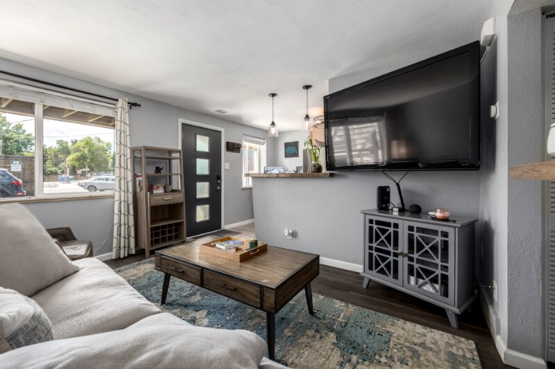 Foto principal - 3213 Newton St