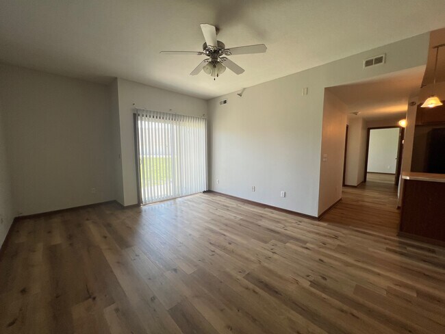Building Photo - 1825 SW White Birch Cir