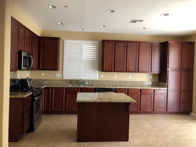 Foto del edificio - 2210 Botany Bay Dr