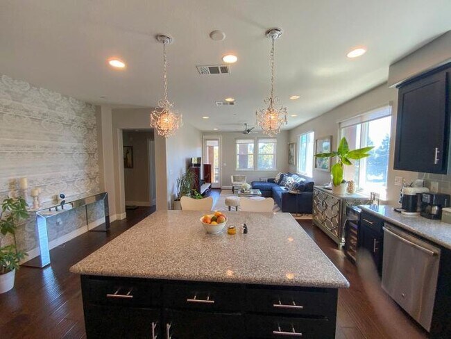 Foto del edificio - 3 bedroom in Milpitas CA 95035
