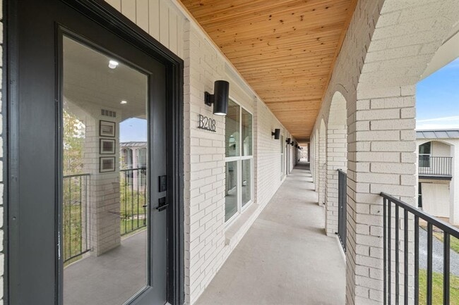 Foto del edificio - 5911 Sheridan Ave