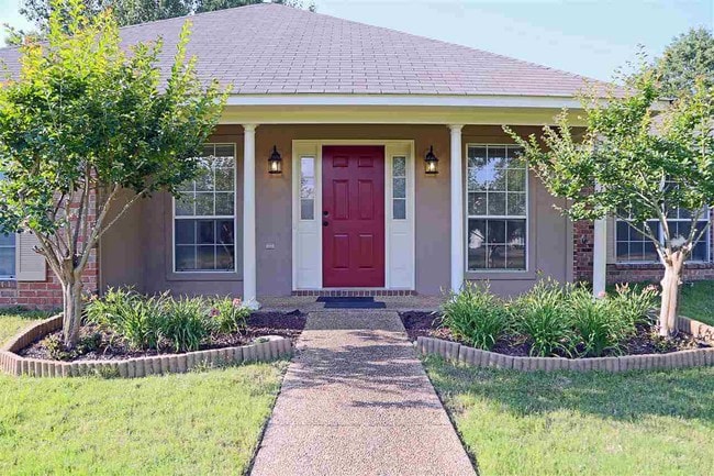Building Photo - 123 Appleridge Dr